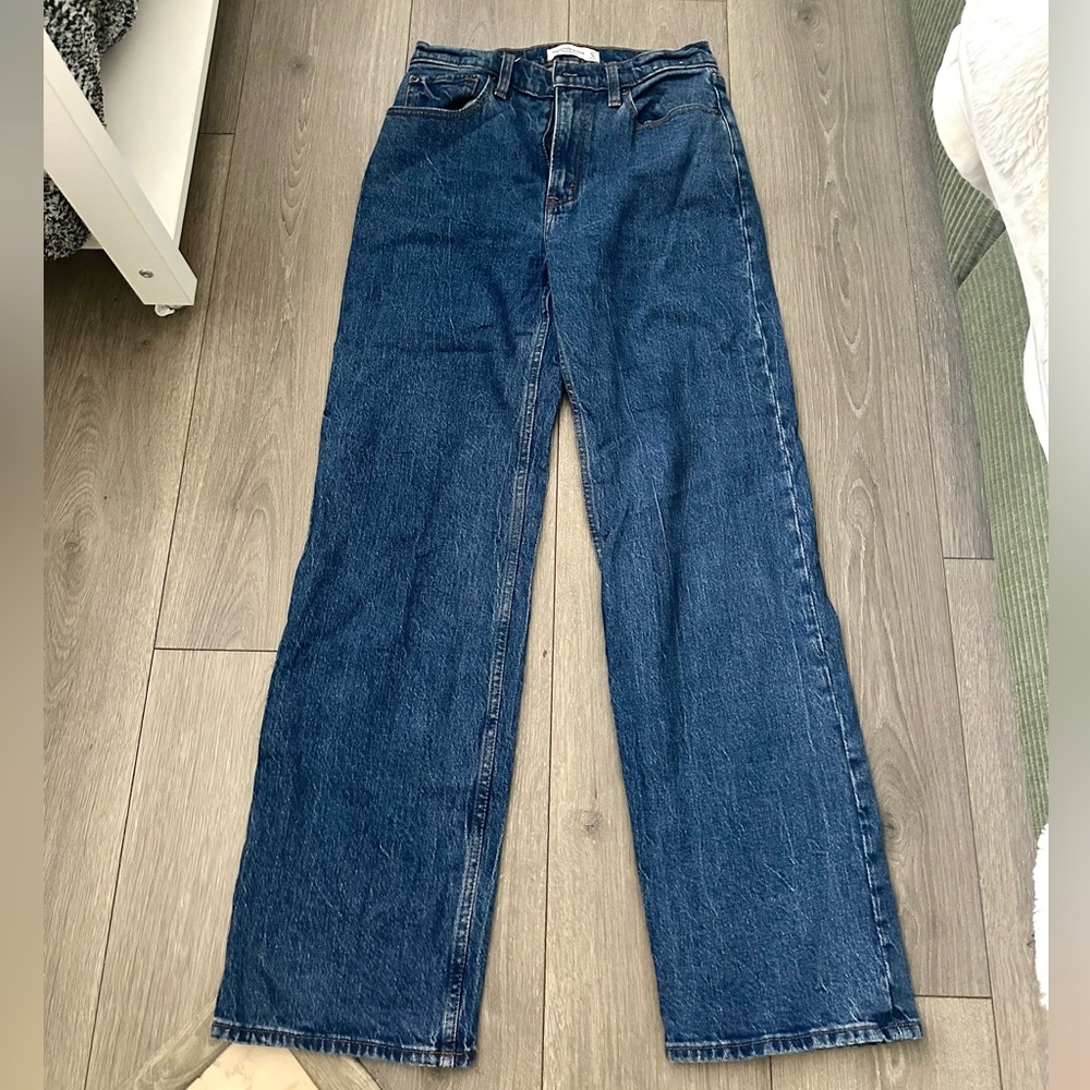 Abercrombie & Fitch High Rise Blue Jeans - Picture 2 of 6